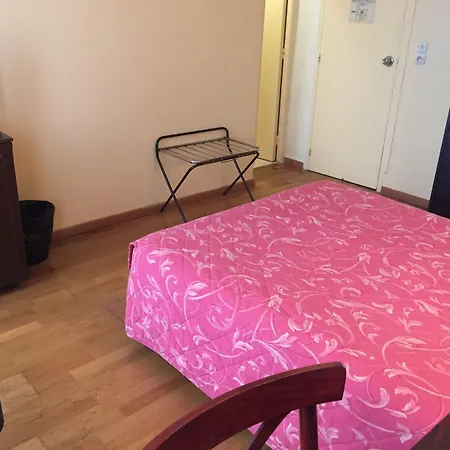 Des Pyrenees - Entre Bastille Et Nation فندق