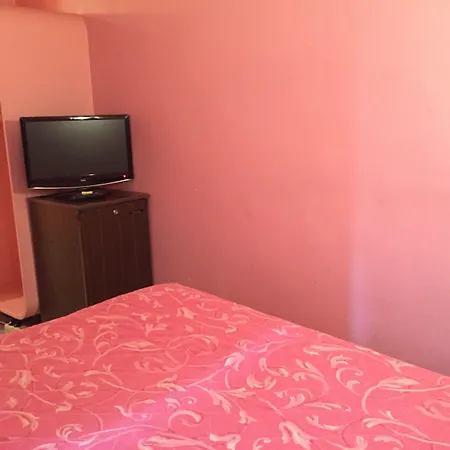 Des Pyrenees - Entre Bastille Et Nation 2* باريس