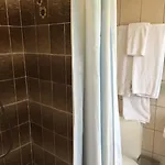 ホテル オテル デ ピレネー アントル バスティーユ エ ナシオン