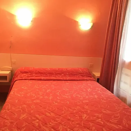 Des Pyrenees - Entre Bastille Et Nation Otel Paris