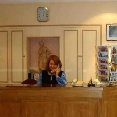 Hotel Des Pyrenees - Entre Bastille Et Nation Paris