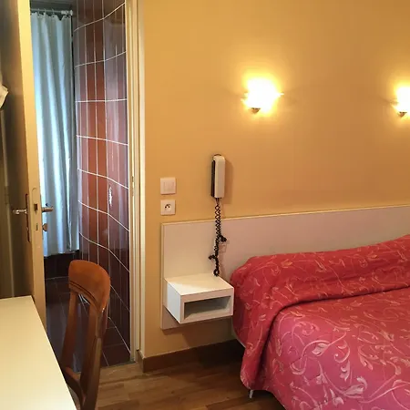 Hotel Des Pyrenees - Entre Bastille Et Nation